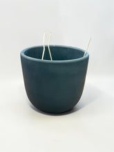 Load image into Gallery viewer, 32oz 4-wick Concrete Custom Soy Wax Candles